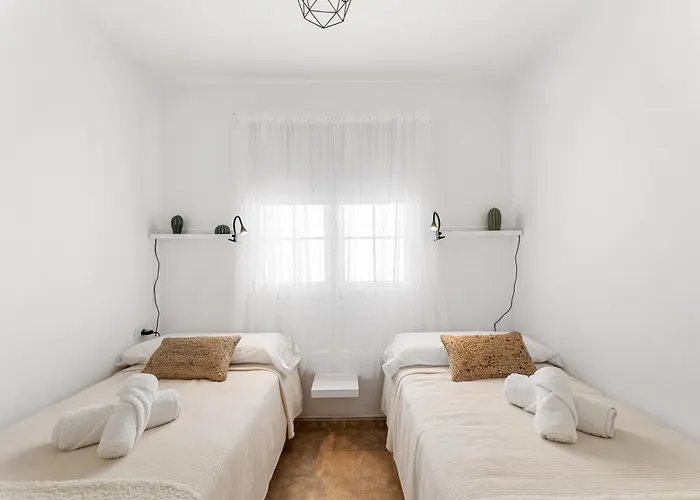 Home2book Delightful Duplex By The Coast *