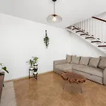 Home2book Delightful Duplex By The Coast