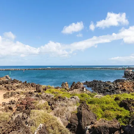 Home2book Delightful Duplex By The Coast *