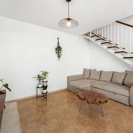 Home2book Delightful Duplex By The Coast