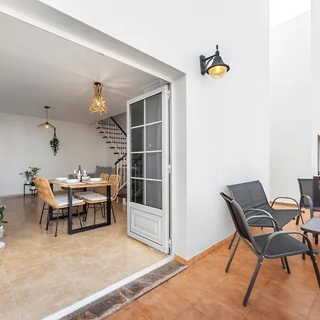 Home2book Delightful Duplex By The Coast Διαμέρισμα *